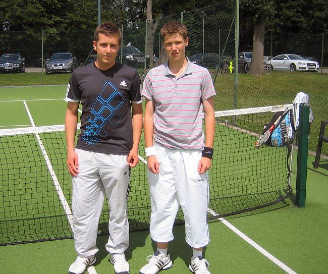 Men's Open Singles Finalists.JPG - Men's Open Singles Finalists - Charlie Griffin and Cameron Fisher